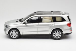 Mercedes GL-Class X166 Iridium Hõbe Metallic Norev 1:18 B66960097 Metall - pilt 4/8