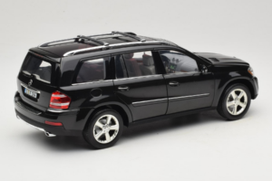 Mercedes GL X164 Period Brown Minichamps 1:18 B66962336 Metall - pilt 3/8