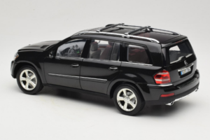 Mercedes GL X164 Period Brown Minichamps 1:18 B66962336 Metall - pilt 7/8