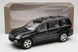 Mercedes GL X164 Period Brown Minichamps 1:18 B66962336 Metall - pilt 8/8