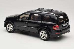 Mercedes GL X164 Tanzanite Blue Minichamps 1:18 B66962335 Metall - pilt 7/8