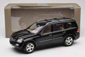 Mercedes GL X164 Tanzanite Blue Minichamps 1:18 B66962335 Metall - pilt 8/8