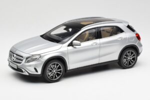 Mercedes GLA X156 Polar Hõbedane Metallik Norev 1:18 B66960267 Metall