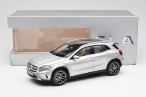 Mercedes GLA X156 Polar Hõbedane Metallik Norev 1:18 B66960267 Metall - pilt 8/8