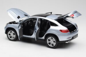 Mercedes GLE Coupe C292 Diamond Hõbedane Norev 1:18 B66960358 Metall - pilt 5/8