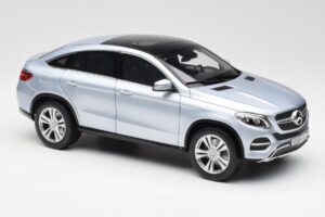 Mercedes GLE Coupe C292 Diamond Hõbedane Norev 1:18 B66960358 Metall - pilt 6/8