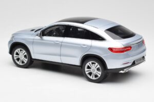 Mercedes GLE Coupe C292 Diamond Hõbedane Norev 1:18 B66960358 Metall - pilt 7/8