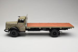 Mercedes L6600 Rungewagen Hall Must Minichamps 1:18 109031050-R1 Metall - pilt 4/9