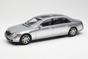 Maybach 62 LWB Himalaya Hõbe Dealer Edition AUTOart 1:18 B66962178 Metall