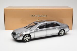 Maybach 62 LWB Himalaya Hõbe Dealer Edition AUTOart 1:18 B66962178 Metall - pilt 8/8