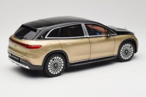 Mercedes Maybach EQS 680 V297 Beež NZG 1:18 B66960592 Metall - pilt 3/8