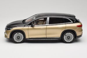 Mercedes Maybach EQS 680 V297 Beež NZG 1:18 B66960592 Metall - pilt 4/8