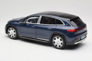 Mercedes Maybach EQS 680 V297 Tumedsinine NZG 1:18 B66960593 Metall - pilt 7/8