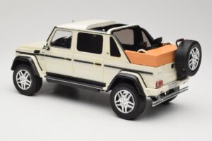 Mercedes Maybach G650 Landaulet W463 Valge Schuco 1:18 450017800 Metall - pilt 5/6
