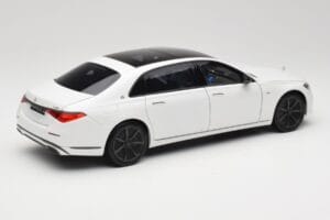 Mercedes Maybach S 680 X223 Diamond White Norev 1:18 B66960666 Metall - pilt 3/8