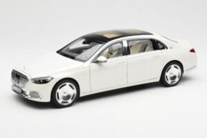 Mercedes Maybach S680 4Matic X223 Diamond Valge Norev 1:18 183918 Metall