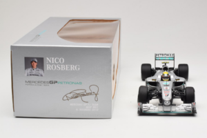 Mercedes MGP W01 #4 N. Rosberg Mercedes GP 2010 Minichamps 1:18 110100004 Metall - pilt 6/7