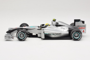 Mercedes MGP W01 #4 N. Rosberg Mercedes GP Showcar 2010 Minichamps 1:18 150100074 Metall - pilt 3/7