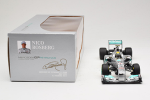 Mercedes MGP W02 #8 N. Rosberg Mercedes GP 2011 Minichamps 1:18 110110008 Metall - pilt 6/7