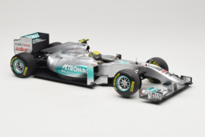 Mercedes MGP W02 #8 N. Rosberg Mercedes GP Showcar 2011 Minichamps 1:18 110110078 Metall - pilt 4/7