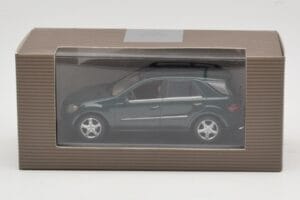 Mercedes ML 500 W164 Tumeroheline Minichamps 1:43 400034500 Metall - pilt 4/4