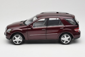 Mercedes ML W164 Red Metallic Minichamps 1:18 150034500 Metall - pilt 4/8
