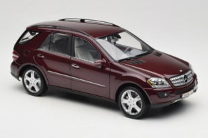 Mercedes ML W164 Red Metallic Minichamps 1:18 150034500 Metall - pilt 6/8