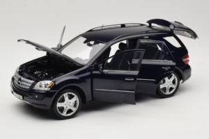 Mercedes ML W164 Tanzanite Blue Edasimüüja Väljaanne Minichamps 1:18 B66962322 Metall - pilt 2/8
