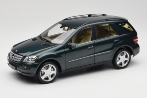 Mercedes ML W164 Green Metallic Minichamps 1:18 150034502 Metall