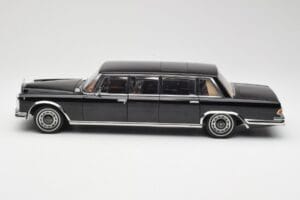 Mercedes 600 Pullman W100 Must AUTOart 1:18 76197 Metall - pilt 4/8