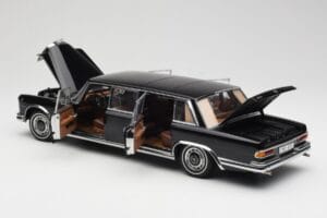 Mercedes 600 Pullman W100 Must AUTOart 1:18 76197 Metall - pilt 5/8