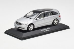 Mercedes R-Class W251 Iridium Silver Minichamps 1:43 B66962214 Metall - pilt 2/4