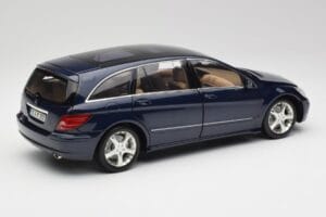 Mercedes R-Class W251 Tansaniit Sinine Minichamps 1:18 150034600 Metall - pilt 3/8