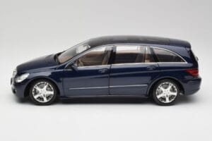 Mercedes R-Class W251 Tansaniit Sinine Minichamps 1:18 150034600 Metall - pilt 4/8
