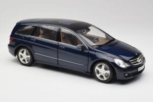 Mercedes R-Class W251 Tansaniit Sinine Minichamps 1:18 150034600 Metall - pilt 6/8