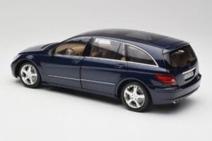 Mercedes R-Class W251 Tansaniit Sinine Minichamps 1:18 150034600 Metall - pilt 7/8