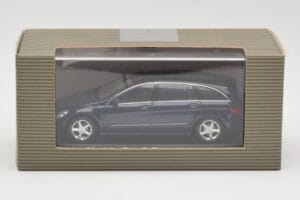 Mercedes R-Class W251 Tanzanite Blue Minichamps 1:43 B66962215 Metall - pilt 4/4