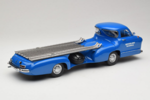 Mercedes Renntransporter Blaues Wunder iScale 1:18 118000000006-P1 Metall - pilt 2/6