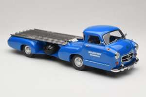 Mercedes Renntransporter Blaues Wunder iScale 1:18 118000000006-P1 Metall - pilt 4/6