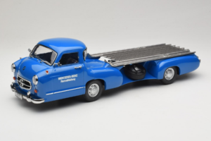 Mercedes Renntransporter Blaues Wunder iScale 1:18 118000000006-P1 Metall