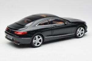 Mercedes S-Class Coupe C217 Smaragd Roheline Metallic Norev 1:18 B66961244 Metall - pilt 3/8