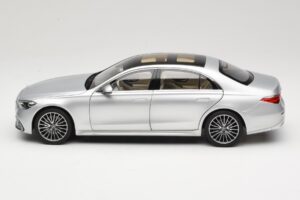 Mercedes S-Class W223 AMG Line Brilliant Silver Norev 1:18 183805 Metall - pilt 4/8