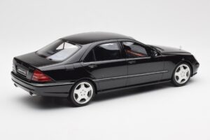 Mercedes AMG S55 W220 Must Otto 1:18 OT832 Vaik - pilt 2/6
