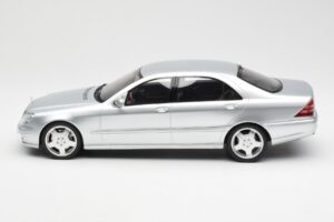 Mercedes AMG S55 W220 Hõbedane Otto 1:18 OT292 Vaik - pilt 3/6