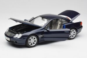 Mercedes SL 500 R230 Sinine Maisto 1:18 B66962126 Metall - pilt 2/8