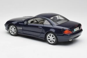Mercedes SL 500 R230 Sinine Maisto 1:18 B66962126 Metall - pilt 7/8