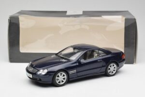 Mercedes SL 500 R230 Sinine Maisto 1:18 B66962126 Metall - pilt 8/8
