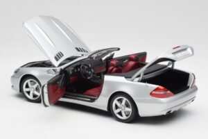 Mercedes SL 500 R230 Kabriolett Iridium Hõbedane Minichamps 1:18 B66962388 Metall - pilt 5/8