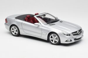 Mercedes SL 500 R230 Kabriolett Iridium Hõbedane Minichamps 1:18 B66962388 Metall - pilt 6/8