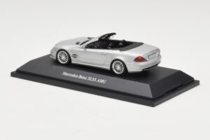 Mercedes SL 55 AMG R230 Hõbedane Minichamps 1:43 B66962347 Metall - pilt 3/4